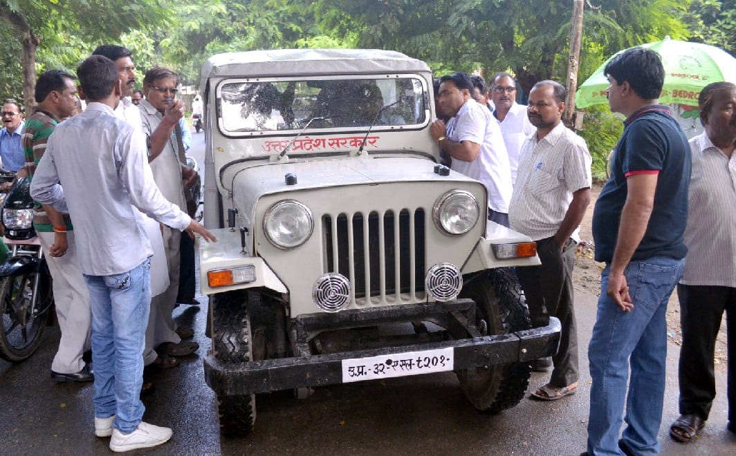 Government vehicle drivers began indefinite strike