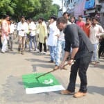 नवाज शरीफ का पुतला फूंका