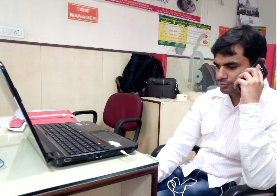 Fight with Blindness, Ashish Become Bank Officer.