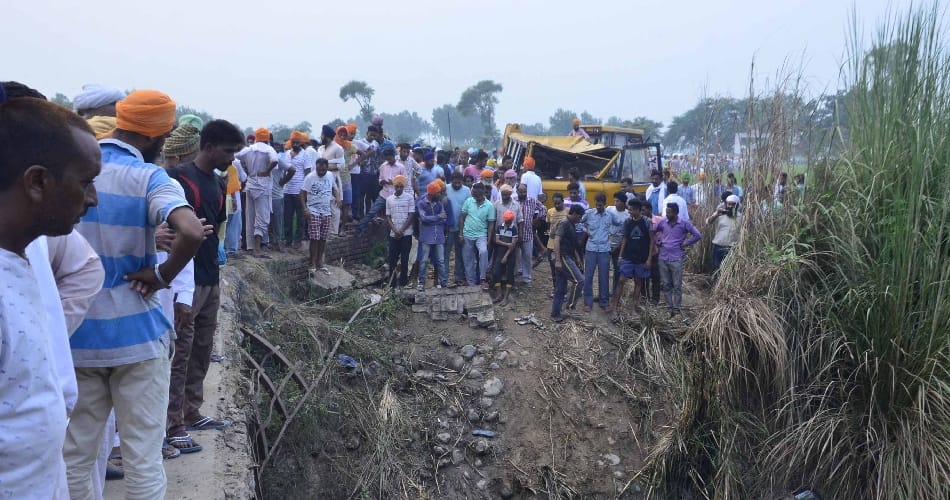 Punjab: School bus carrying 50 children falls into a canal in Amritsar