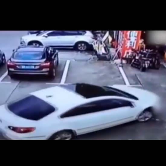 woman was using phone during driving and she smashed three kids