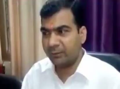 Hindu Kranti Dal announces one carore bounty on Nawaz Sharif Head 