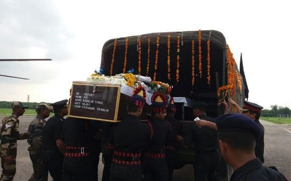 Martyr Bablu Singh's wife writes letter to UP CM
