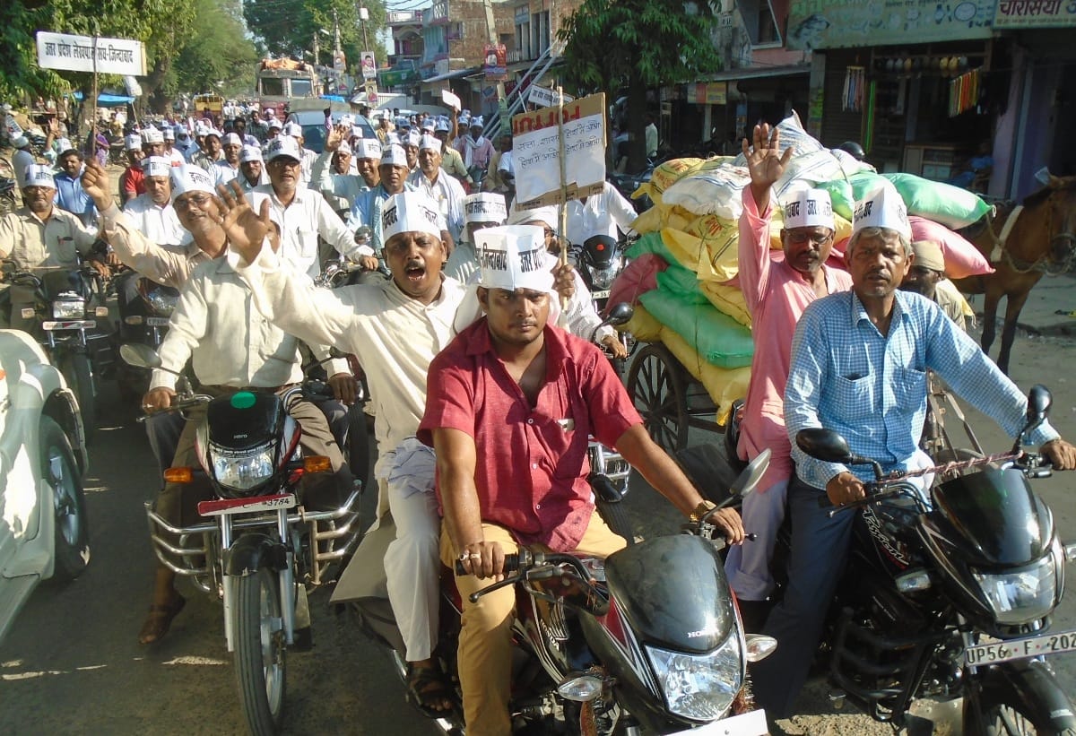 Lklekpalon procession pulled by bike