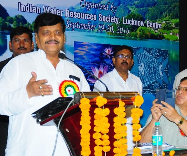 shivpal yadav criticizes IAS officers of Uttar Pradesh.