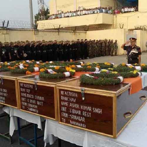 Uri Attack: Last salute to the martyrs in tears, Family & People burst into tears
