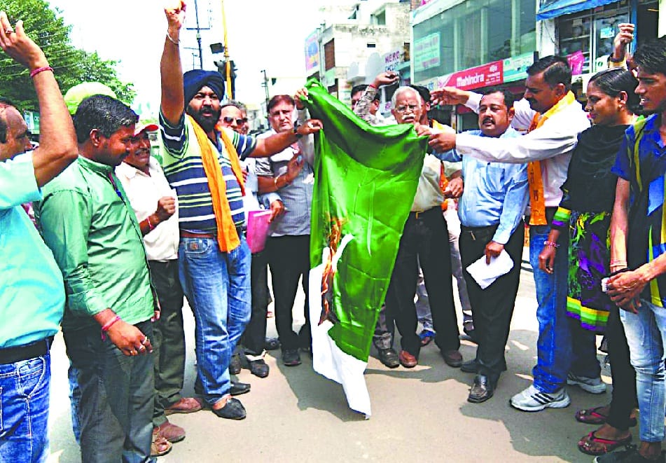  Breaches of public anger against Pakistan 