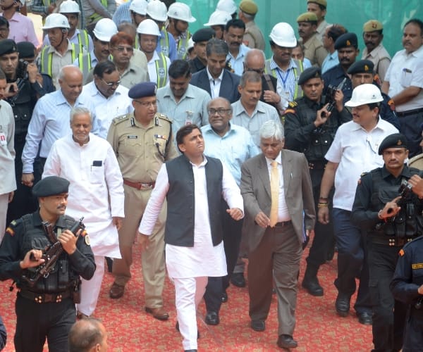  Akhilesh yadav inspects dial 100 project.