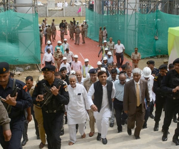  Akhilesh yadav inspects dial 100 project.