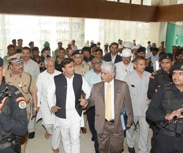  Akhilesh yadav inspects dial 100 project.
