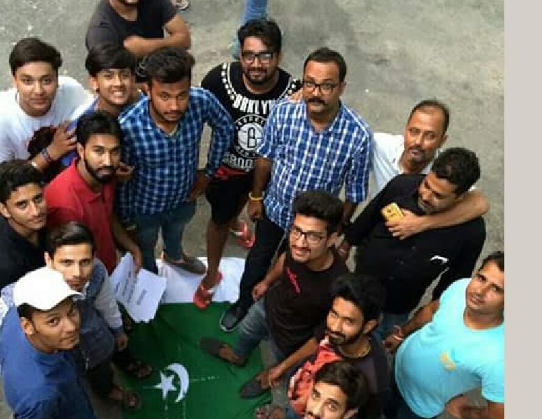 pak flag burnt in Gagrate