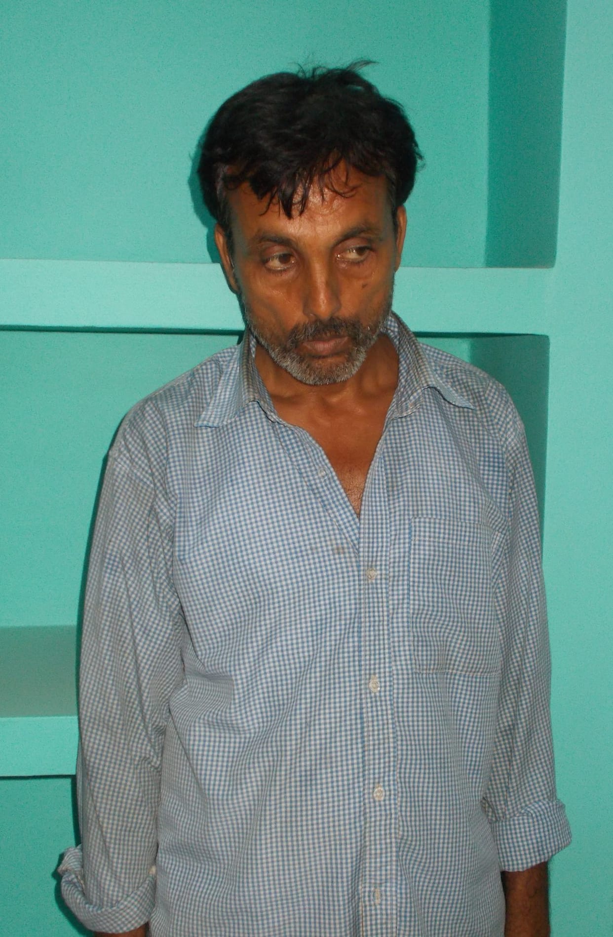One arrested with fake currency notes, other absconding