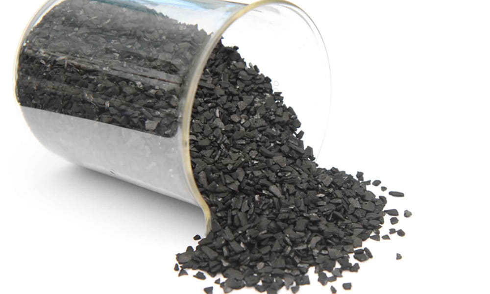 New technique for making biochar from pine leaves