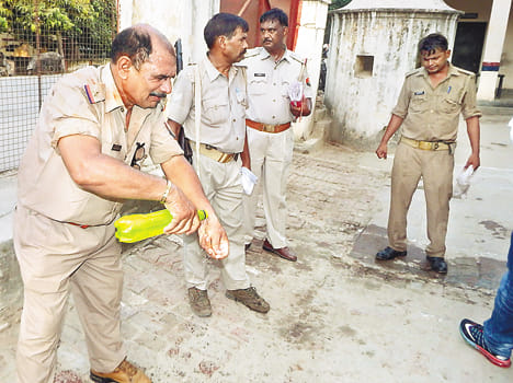 Mirchi saddled six captive who escaped