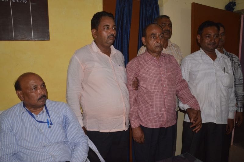 Clerk caught taking bribe