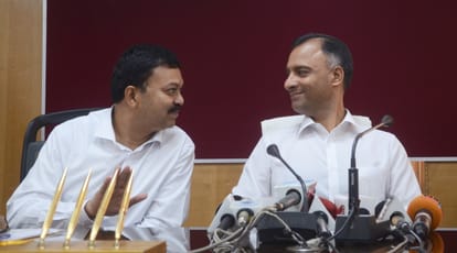 deputy election commissioner vijay kumar dev in lucknow