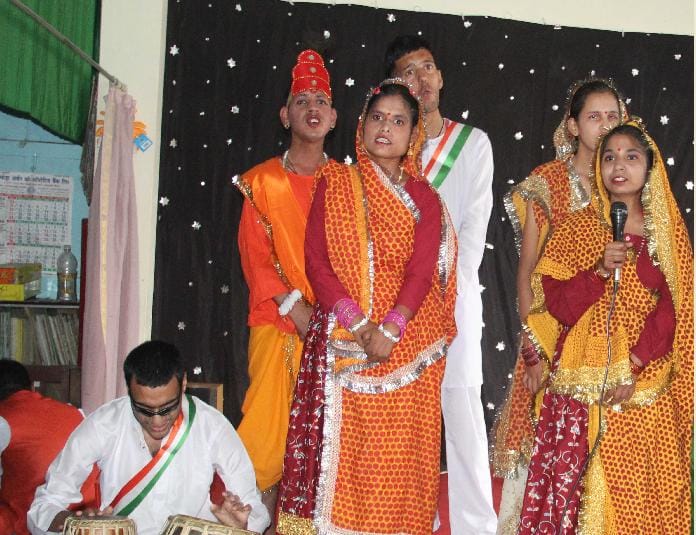 Take inspiration from other institutions Mngldeep school: DM