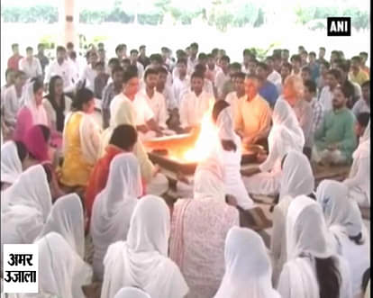 Devotees pay tribute to Uri bravehearts in Haridwar