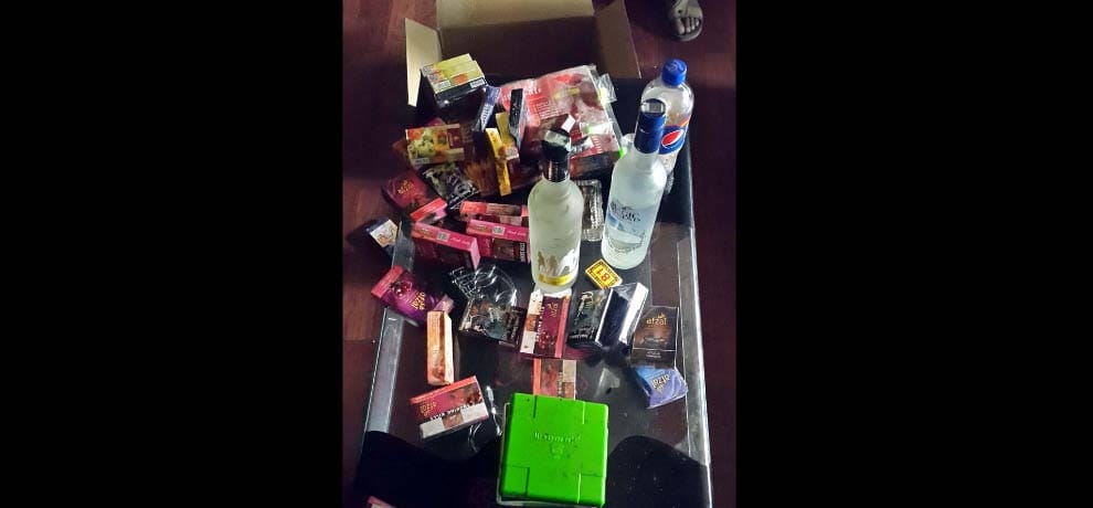  hukka bar seized in gurgaon with foreign made nicotin