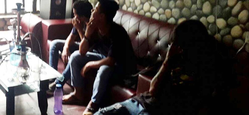  hukka bar seized in gurgaon with foreign made nicotin
