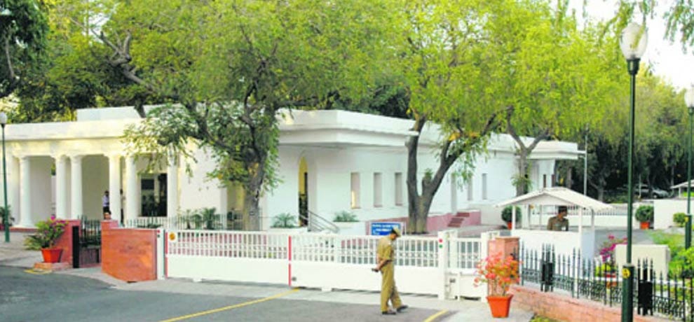 kejriwal can oppose name chnge of rcr in mcd national council meeting