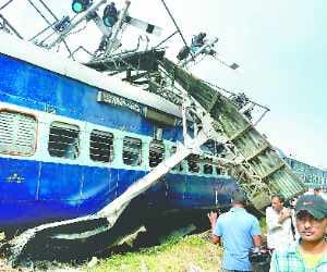 Train Signal spilled over, five coaches derail