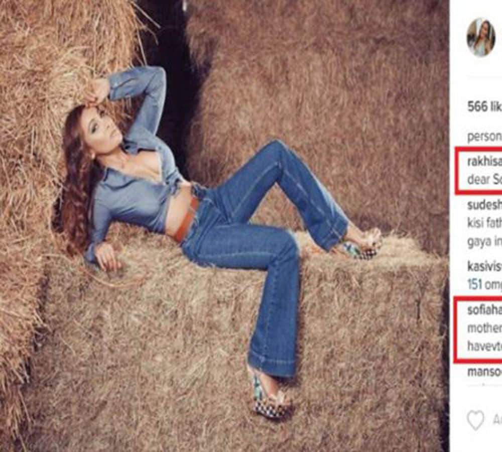 sofia hayat post her hot photo