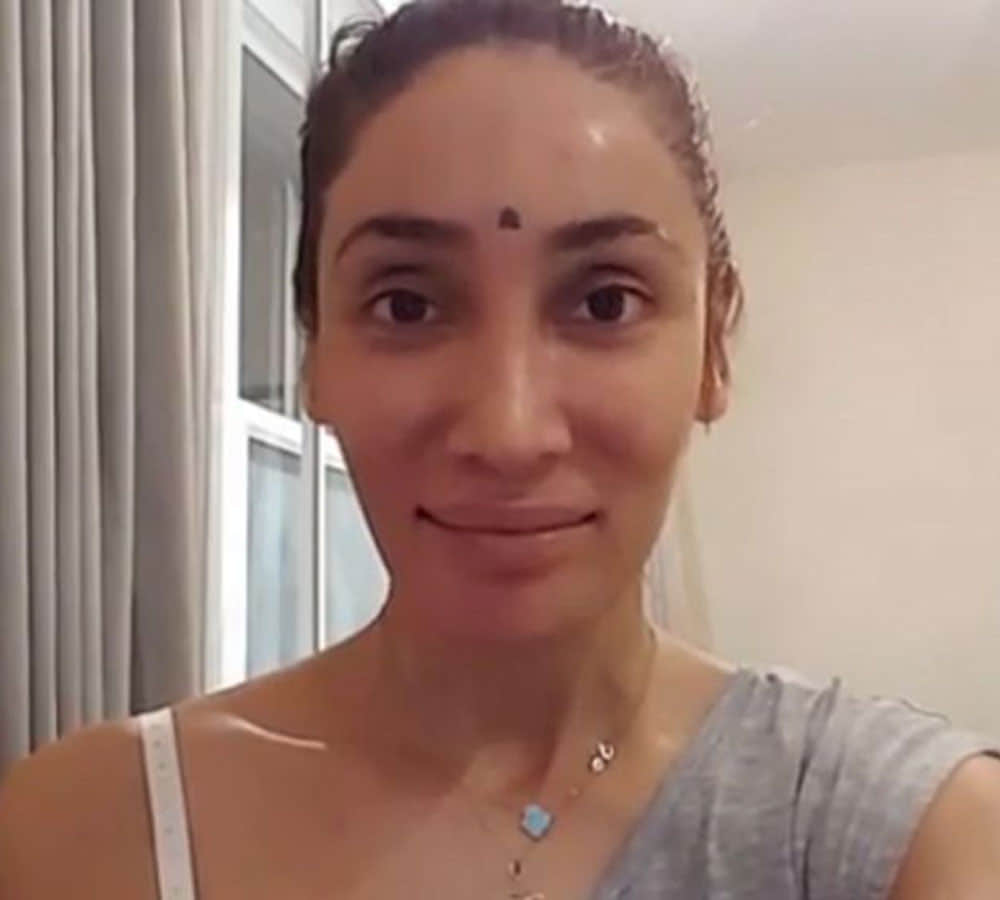 sofia hayat post her hot photo