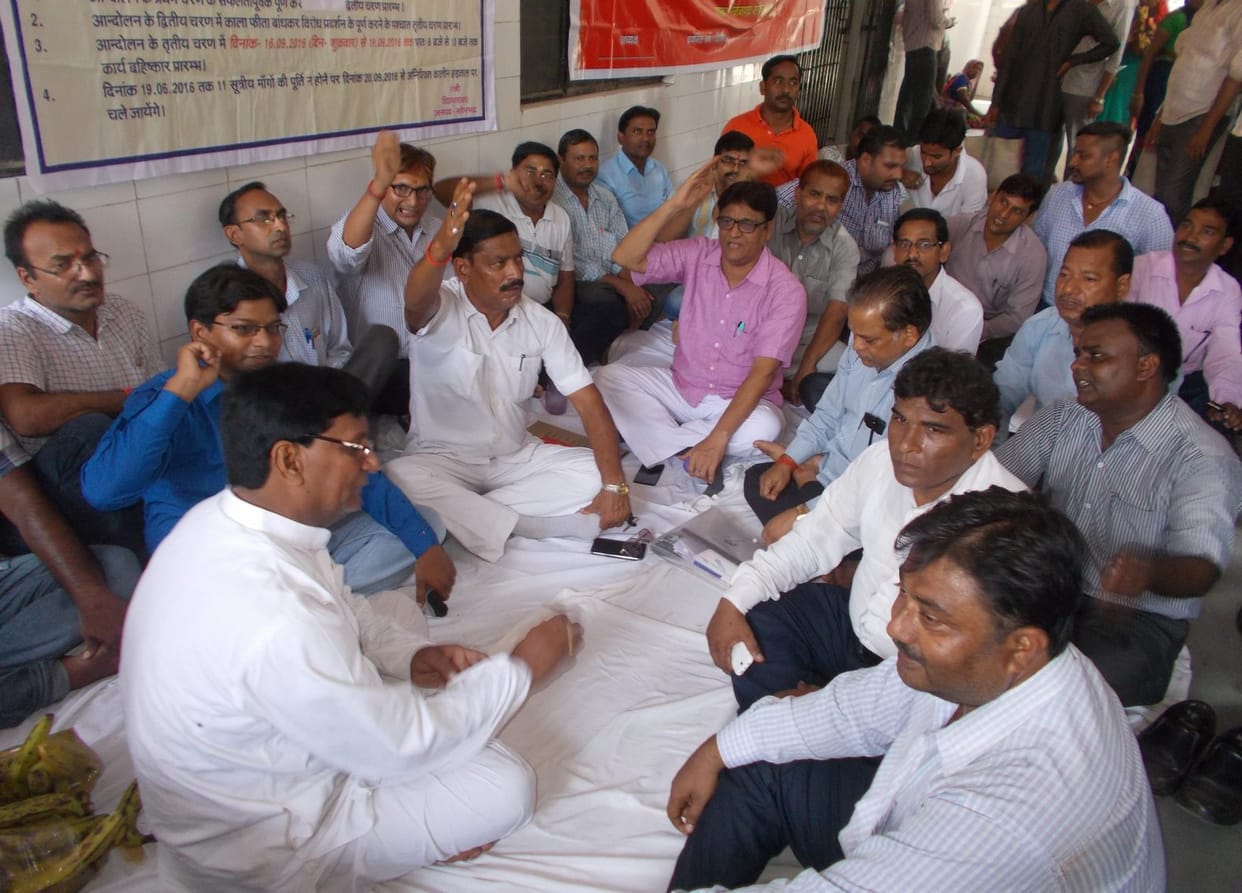 Pharmacists on indefinite strike