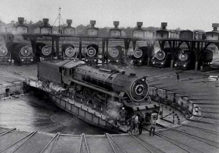 Why Rail Budget is presented from general budget?