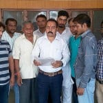  उड़ी में हुए हमले से आक्रोशित लोगों का क्रोध थमने की बजाय बढ़ता जा रहा है। बुधवार को भी जिले भर में विरोध प्रदर्शन हुए। पाकिस्तान के प्रधानमंत्री नवाज शरीफ का पुतला व झंडा फूंक मुर्दाबाद के नारे लगाए। वहीं लोगों ने शहीदों को श्रद्धांजलि अर्पित की।