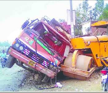 bike rider died from the collision of tractor trolley