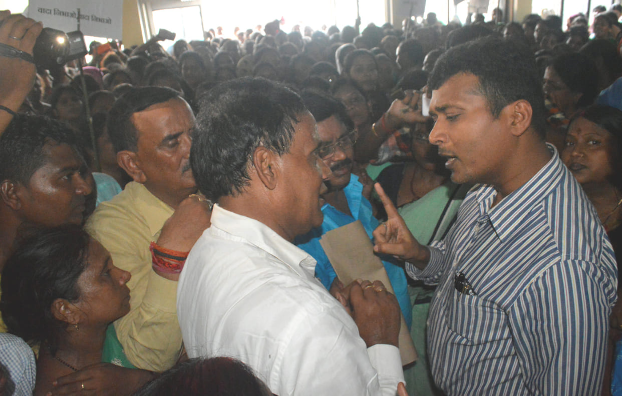 Anganwadi workers show strength