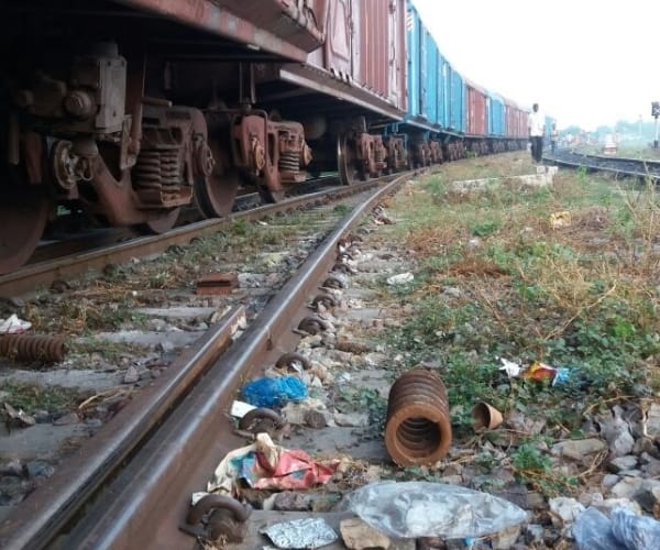  train derailed in ayodhya.