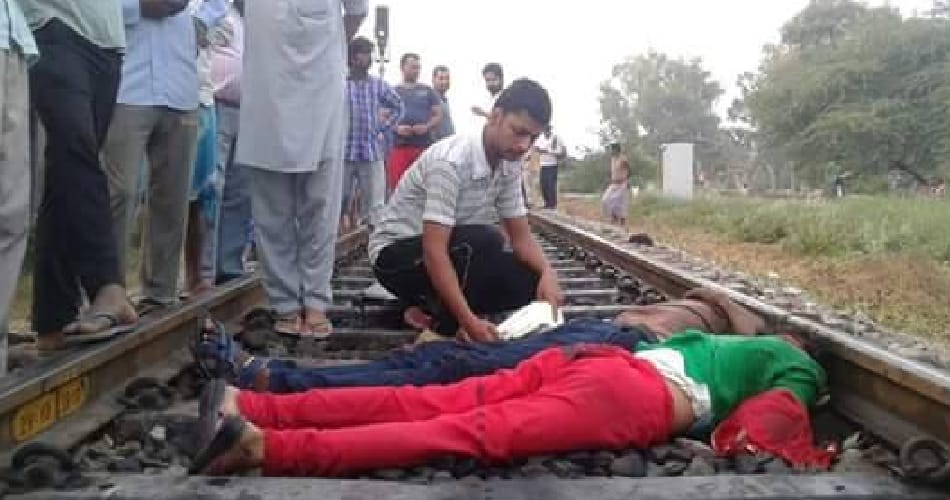 couple jumped in front of train and committed suicide in bathinda of punjab