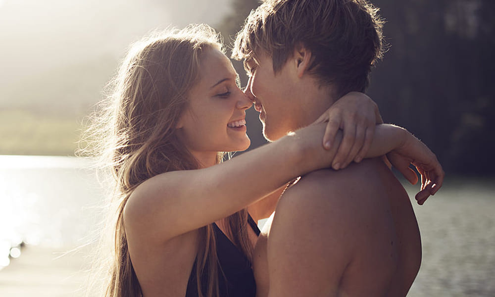 Know why women are impressed with the men who adds garlic in their meal?  