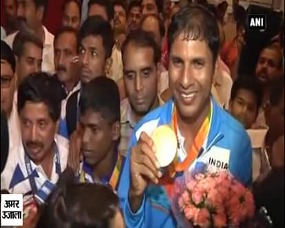 Devendra Jhajharia gets hero’s welcome at Delhi Airport 