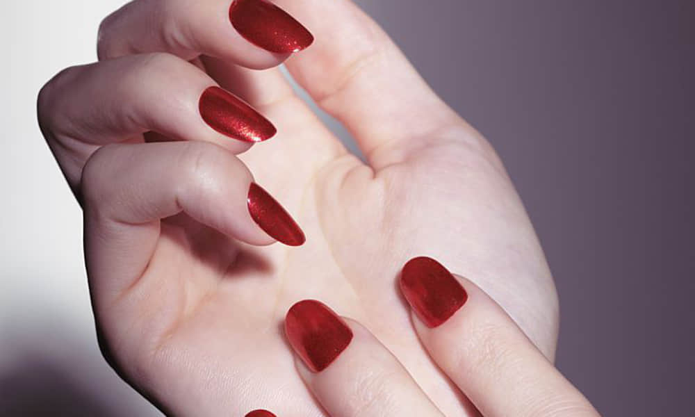 smart tricks to dry nail polish quickly