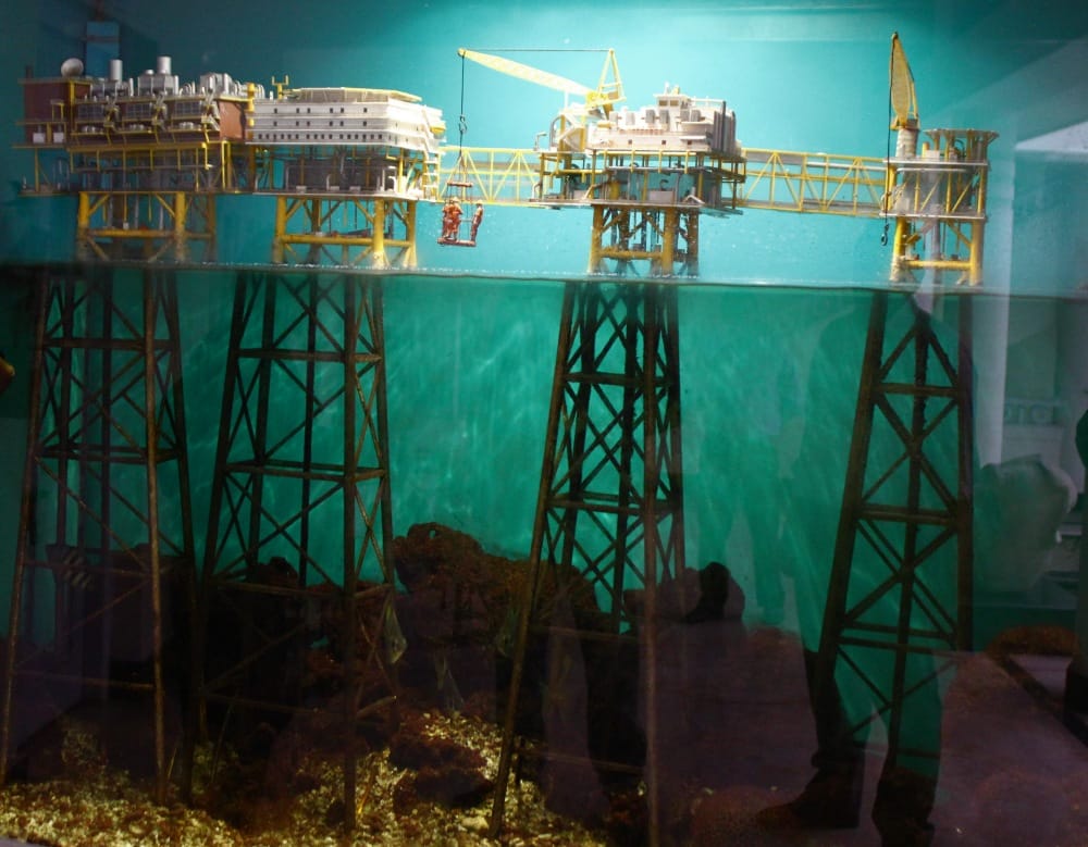 ongc gas and petroleum extraction technique model