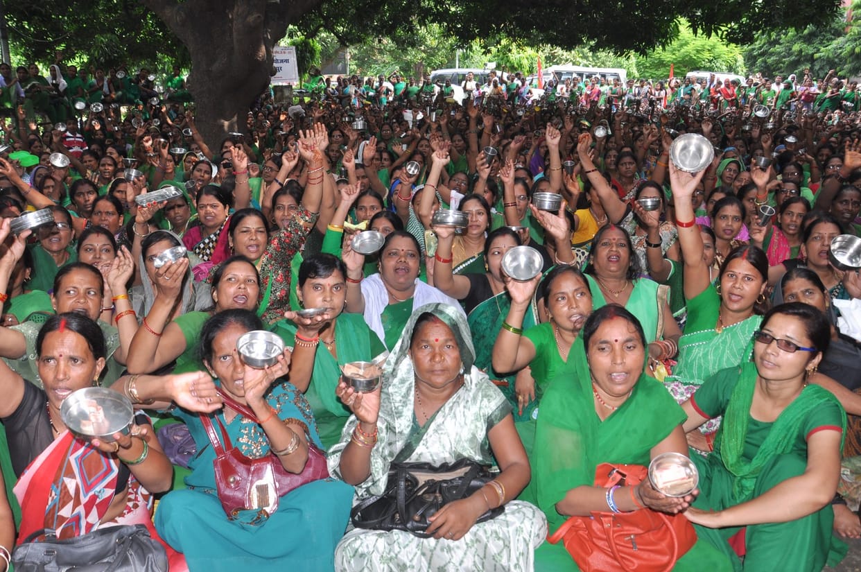 aaganbadi workers beged