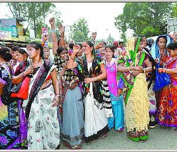 Asha Bahu stalled ambulance service put the jam