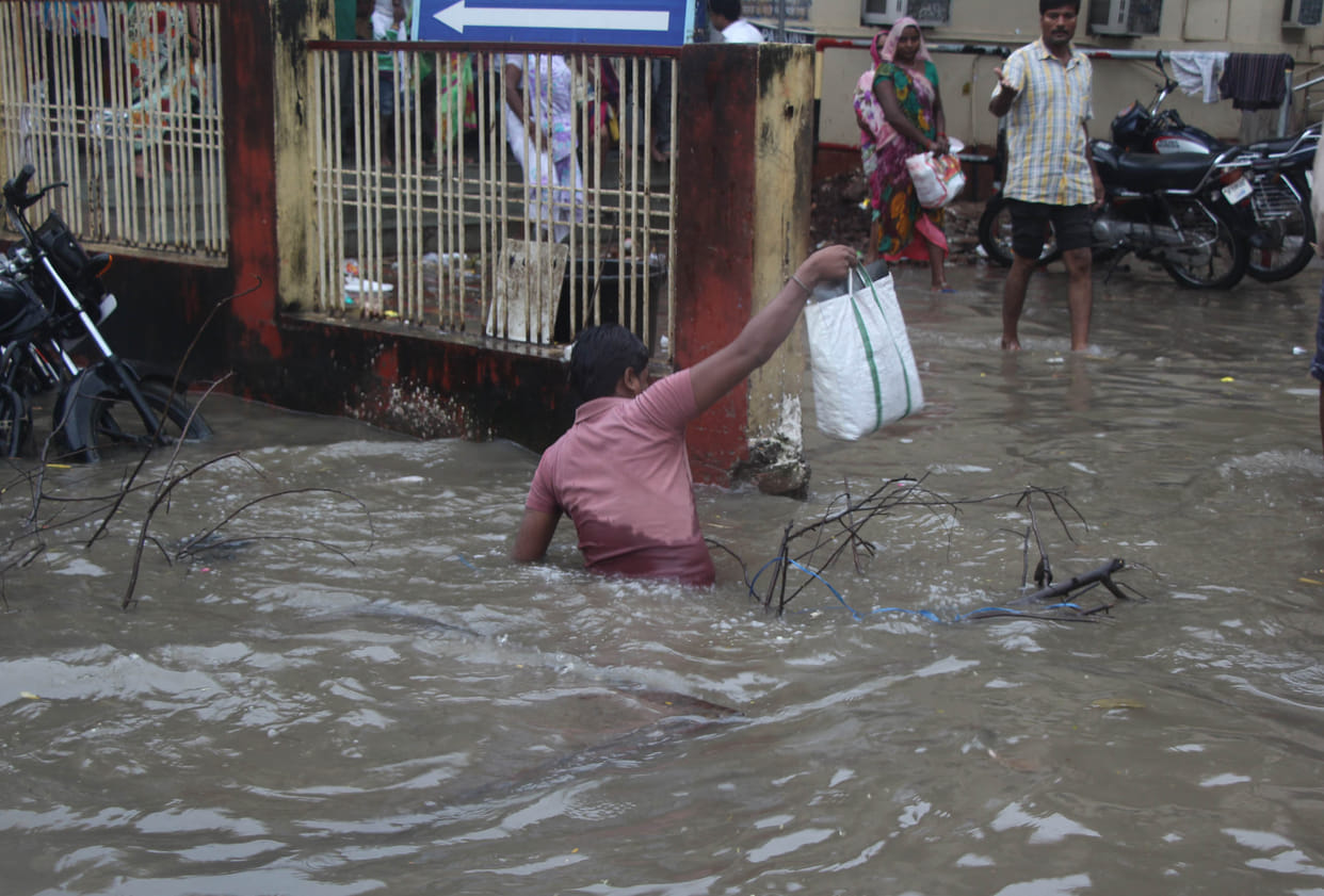 The two-hour rain, trouble all day