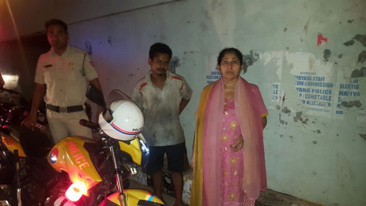 snatching, haryana, rohtak, crime, police, snattchers, poss area, computer opreter, pgi, civil line