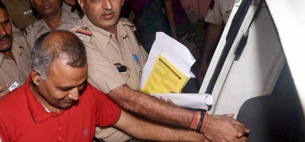 AAP MLA Somnath Bharti has been arrested by Police for assaulting AIIMS' security guards.