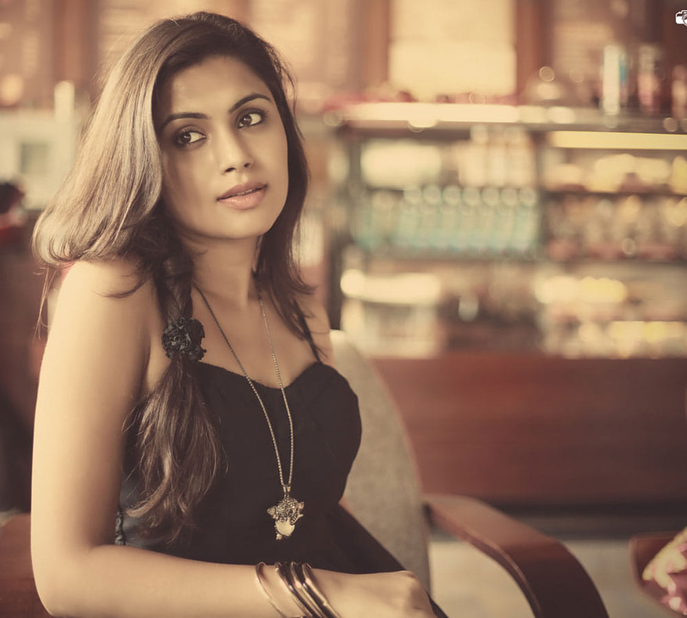 shruti ramakrishna intimate photos viral