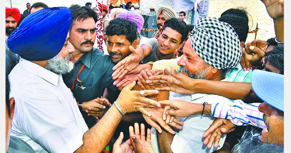Sukhbir singh badal attacks on navjot singh sidhu