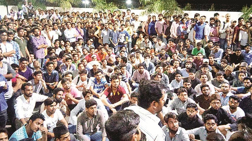 VC lodge surrounded by students angered by the cancellation of election