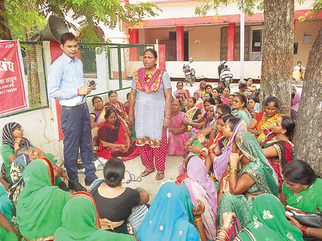 Prayers and devotional songs in demonstration