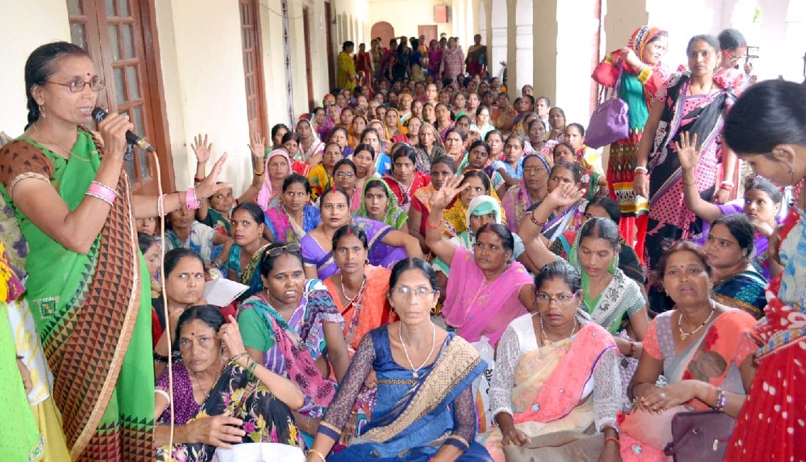 Anganwadi Workers imposed on the lock gate building development