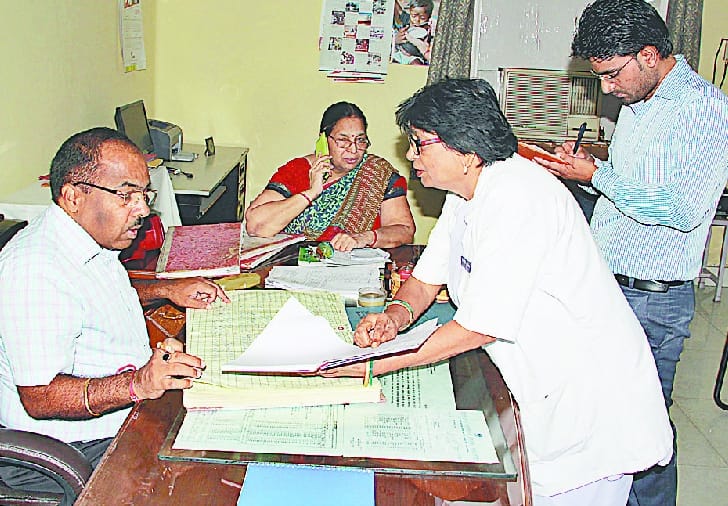 ADM met patients suffering inspection